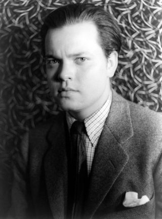 https://upload.wikimedia.org/wikipedia/commons/f/ff/Orson_Welles_1937.jpg